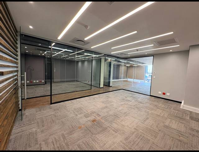 360M² OFFICE TO LET IN WATERFALL